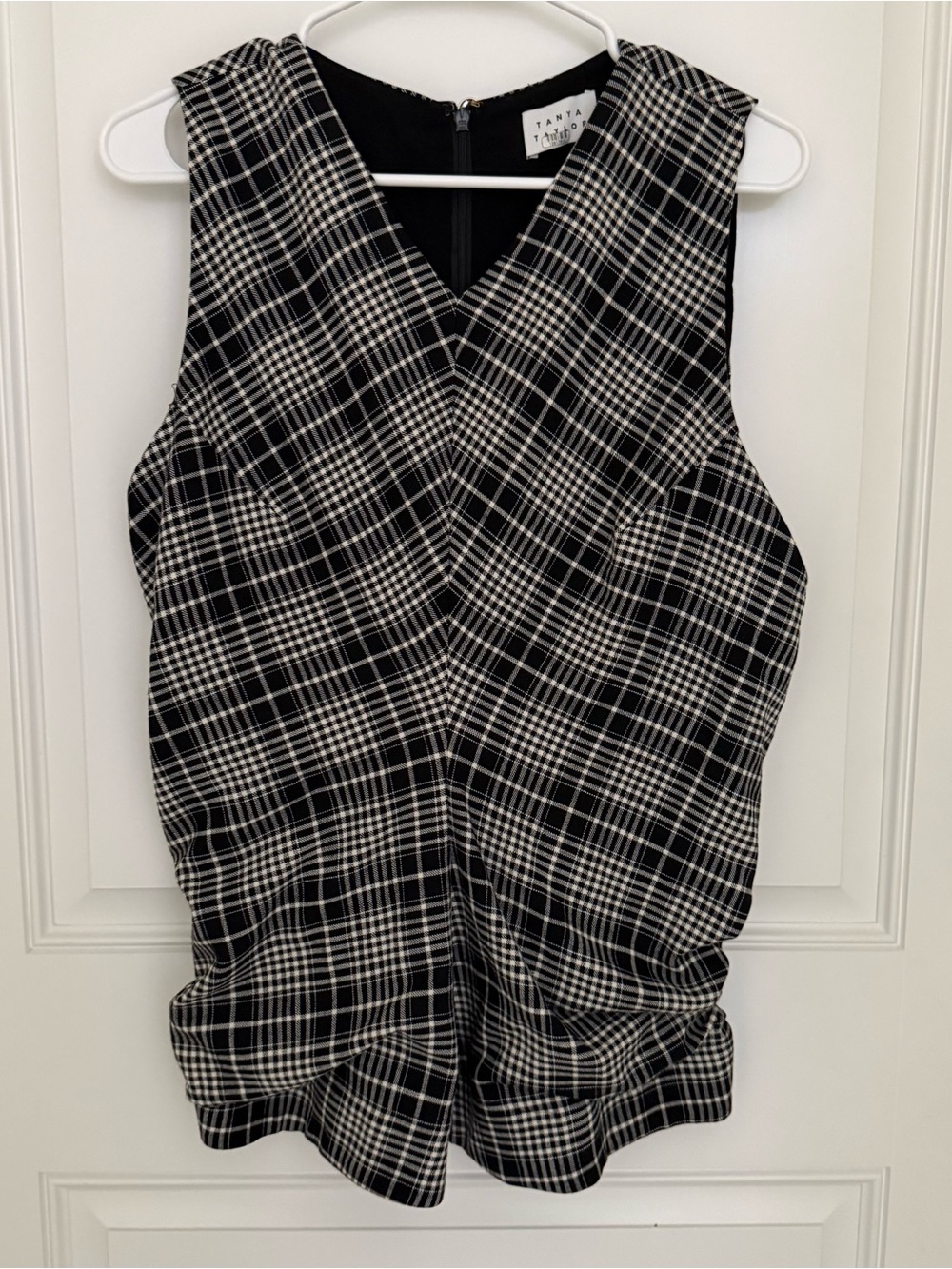 Tanya Taylor Black & White Plaid V-Neck Sleeveless Camisole 12